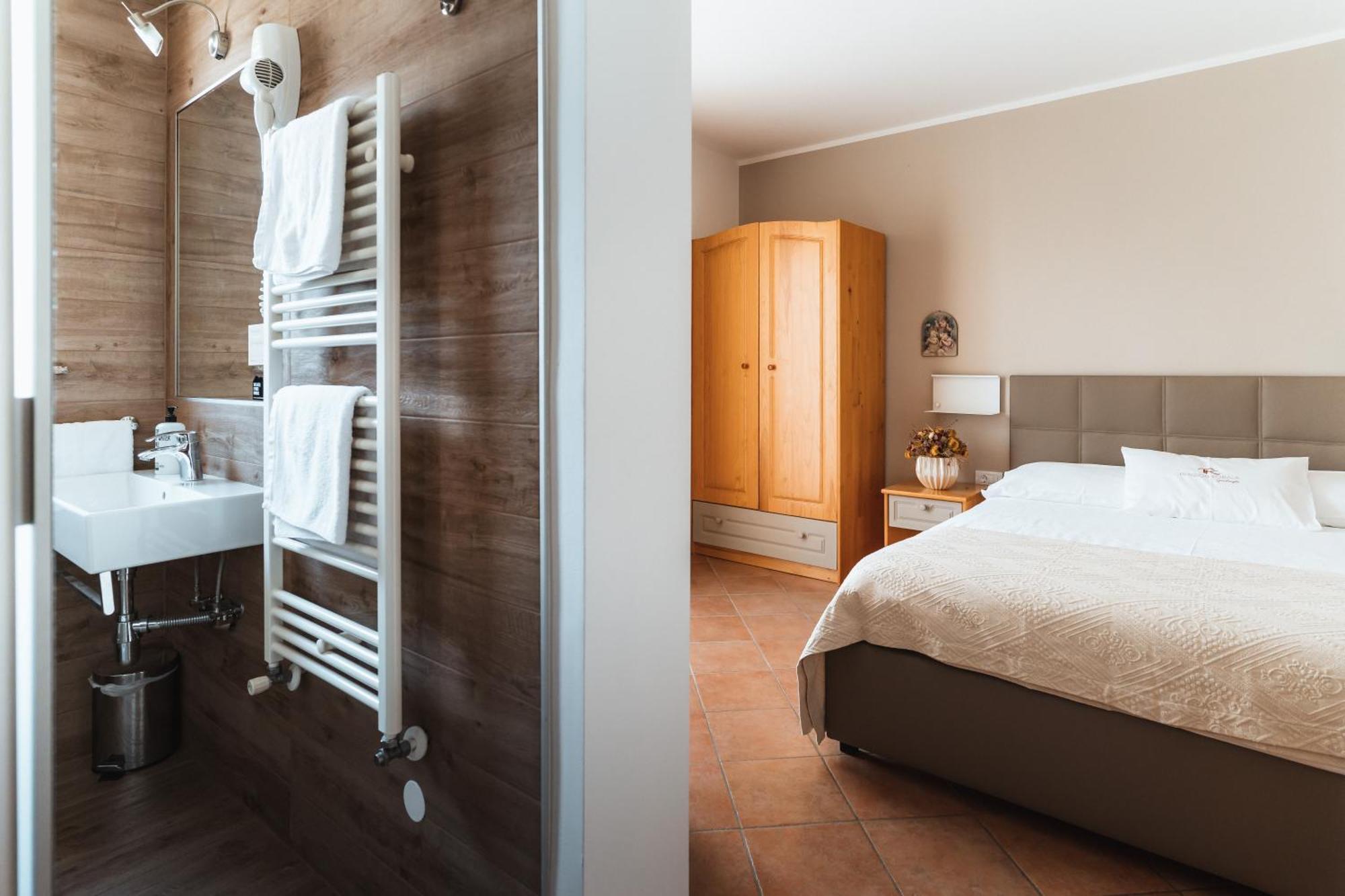 Hotel Penzion Kobala Толмин Экстерьер фото